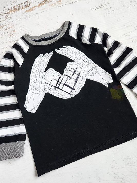 Skeleton hands heart raglan tee, size 7/8 kids