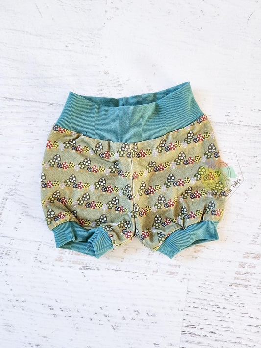 Mushroom shorties, size 3/4t