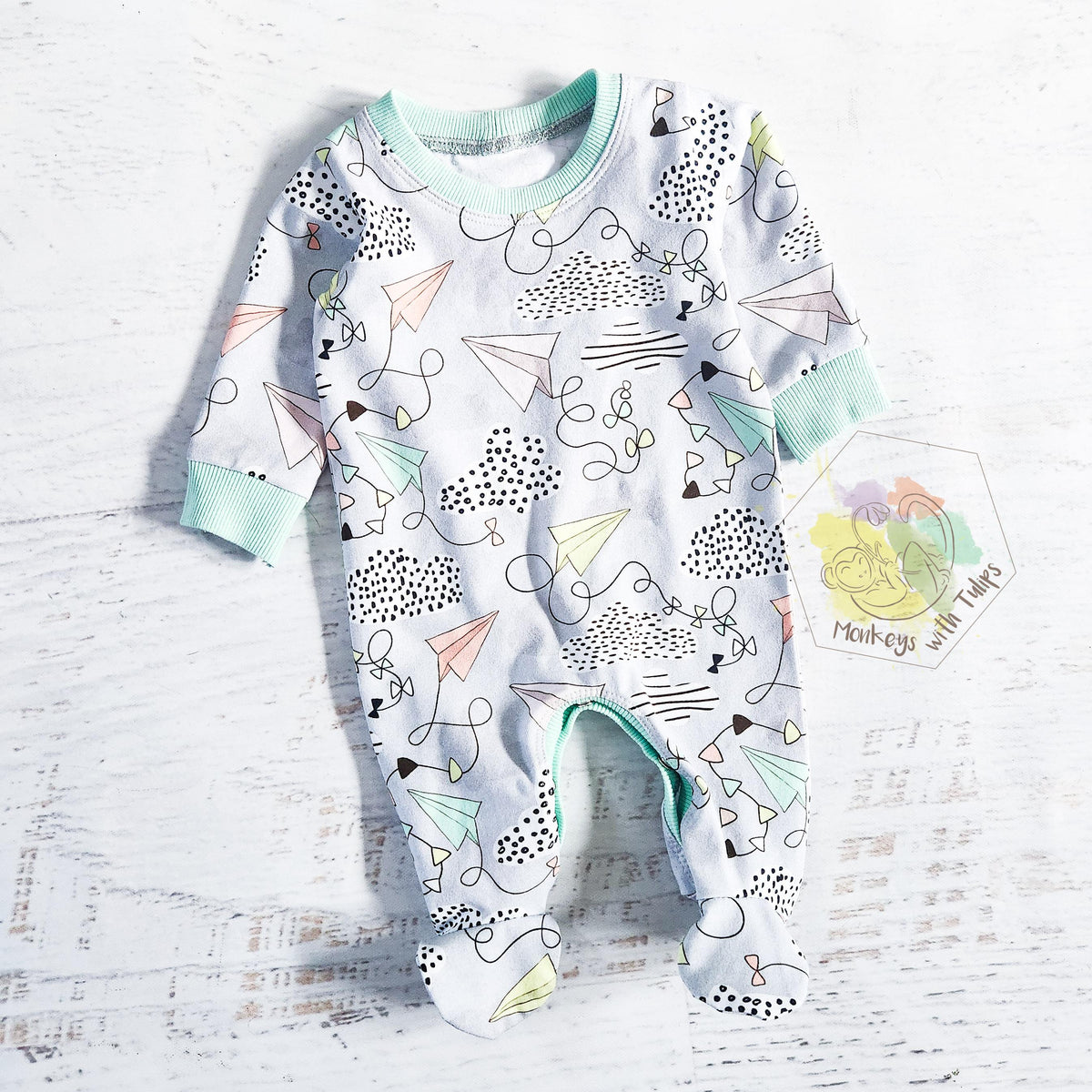 Footie romper, size newborn