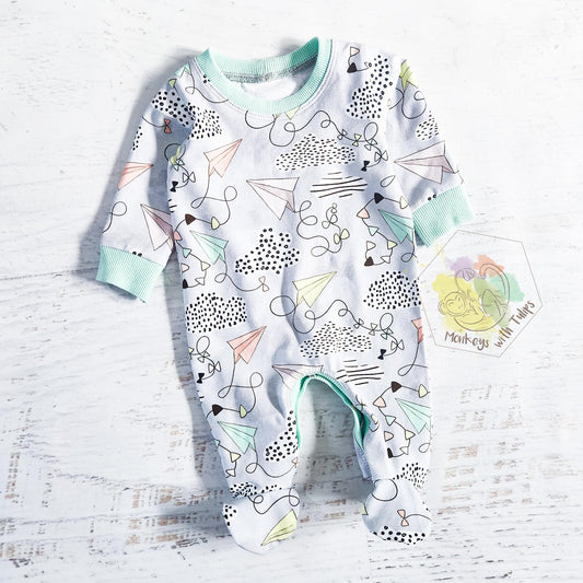 Footie romper, size newborn