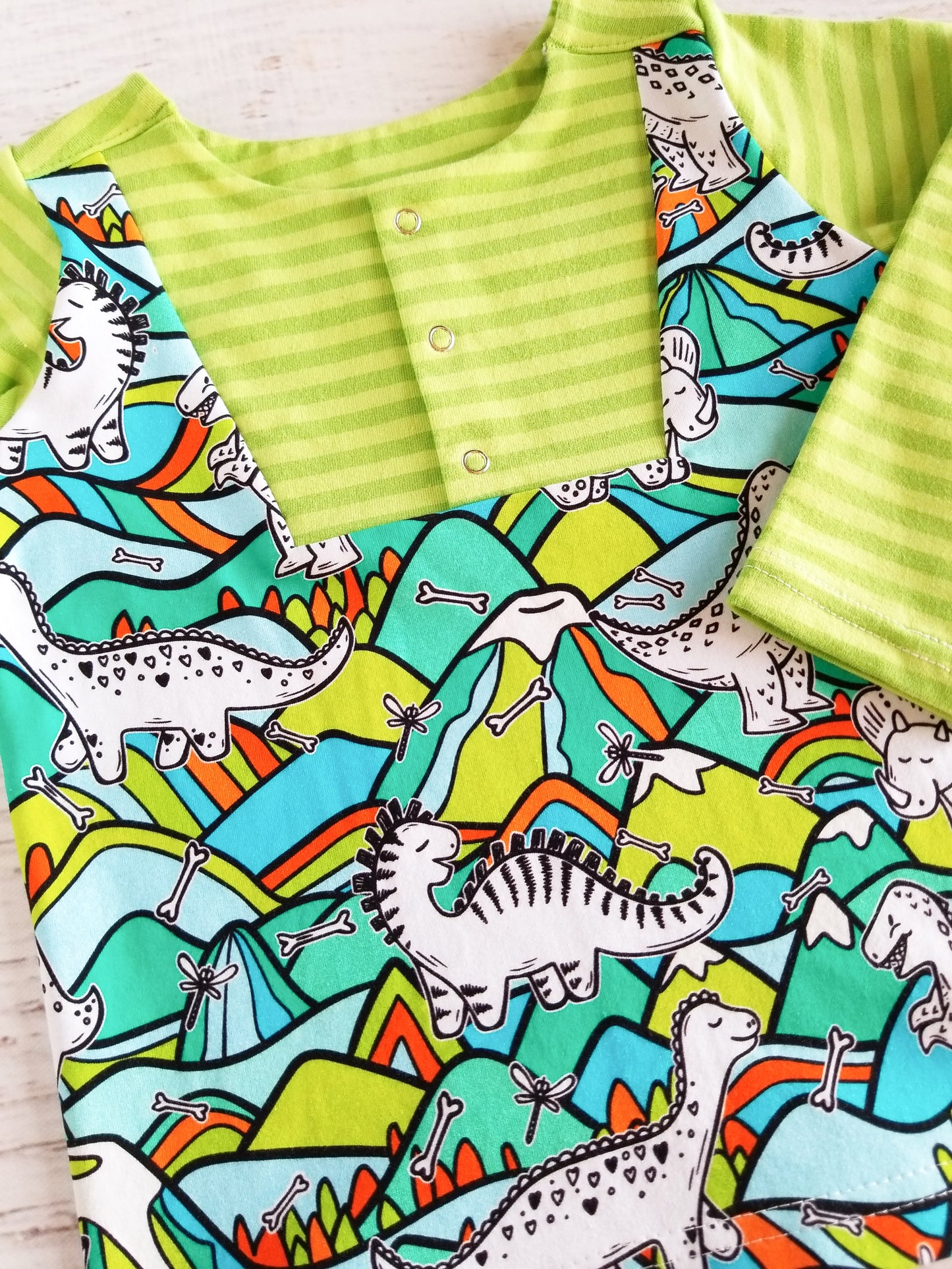 Long sleeve snap front tee, dinos, orange, 18-24m