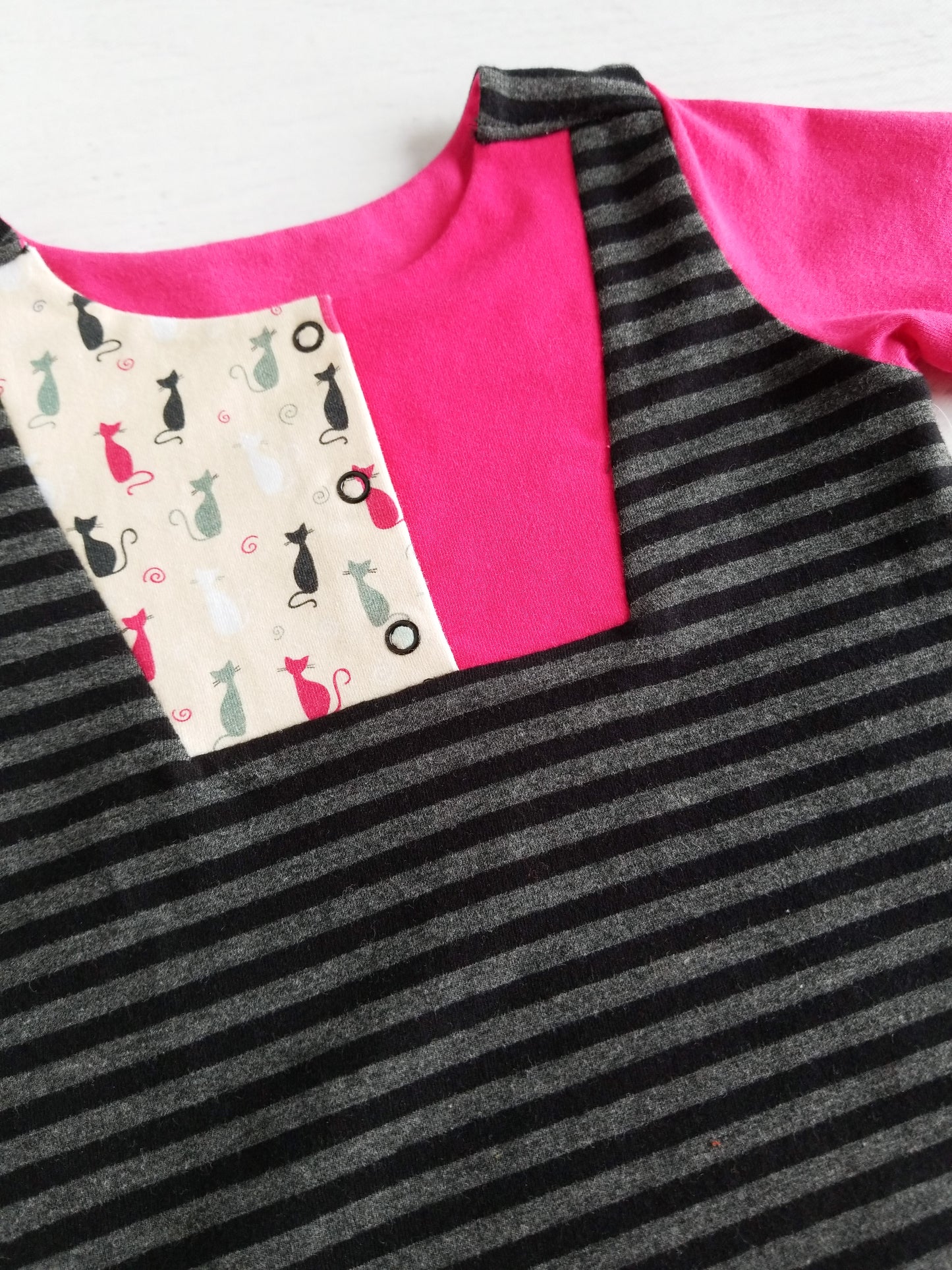 Short sleeve, snap front, kitty & stripes tee, 18 month, **SECONDS**