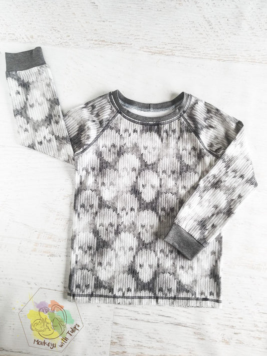 Sweatery Skulls long sleeve raglan, big kid size 7/8