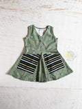 Skele hands vintage style dress, 6 kids.