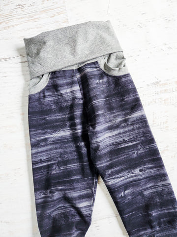 Black woodgrain grow with me joggers, size 2 (6 months - 3/4t)